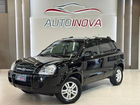 HYUNDAI TUCSON 2.0 MPFI GLS 16V 143CV 2WD GASOLINA 4P AUTOMÁTICO HYUNDAI TUCSON 2.0 MPFI GLS 16V 143CV 2WD GASOLINA 4P AUTOMÁTICO